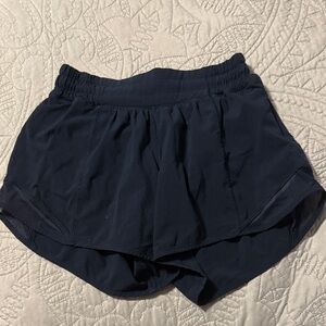lululemon navy hotty hot shorts